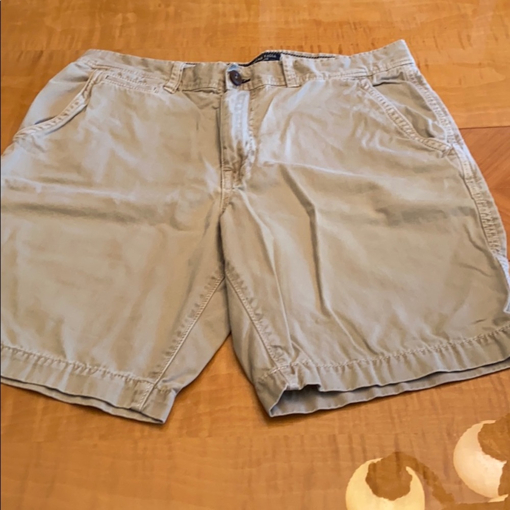 Chino flat front American Eagle shorts